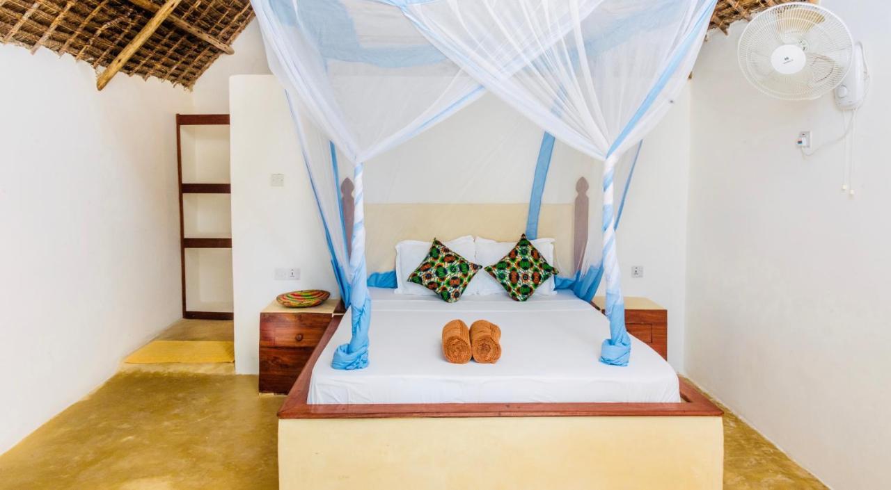 Mnana Beach Bungalows Làng Làng Pingwe Ngoại thất bức ảnh