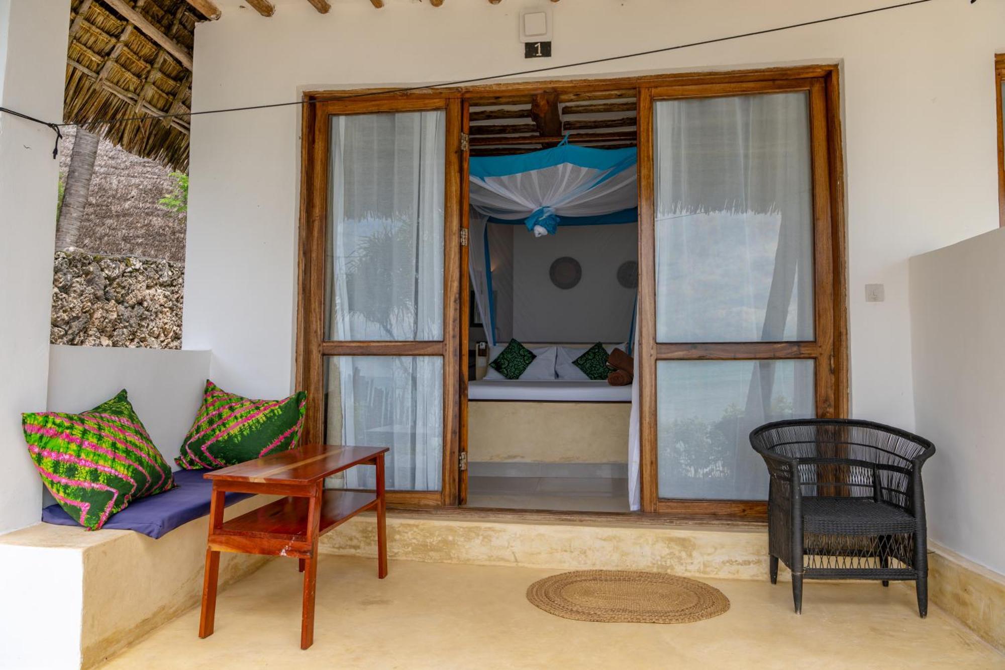 Mnana Beach Bungalows Làng Làng Pingwe Ngoại thất bức ảnh