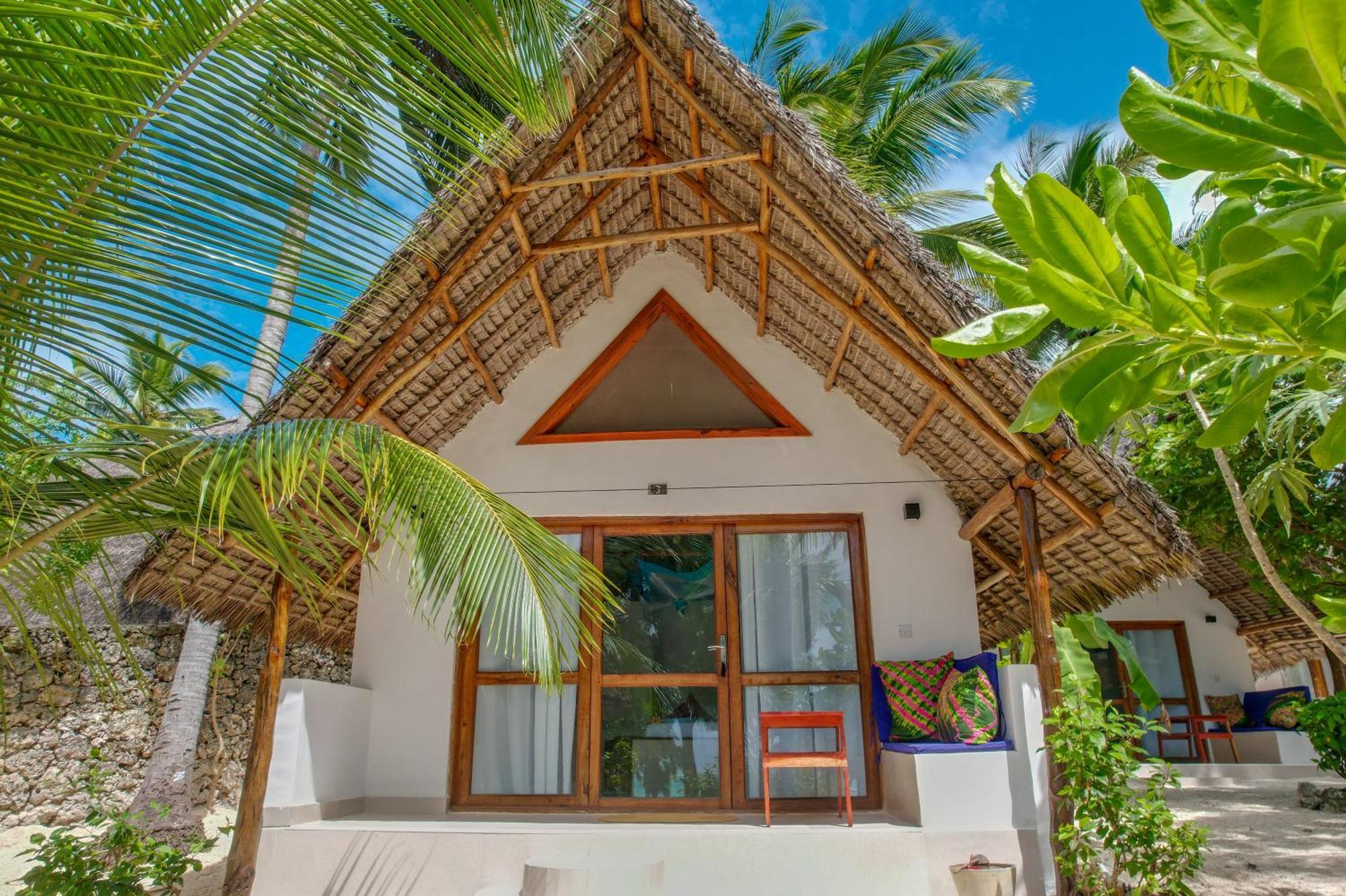 Mnana Beach Bungalows Làng Làng Pingwe Ngoại thất bức ảnh